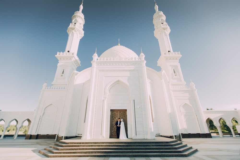 Никах в Болгарах, Белая мечеть