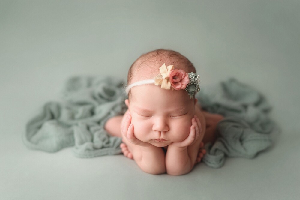 #newbornsessionOrangeCounty #newbornphotoshootOC #ocnewbornphotographer #OCbabyphotographer #newborn