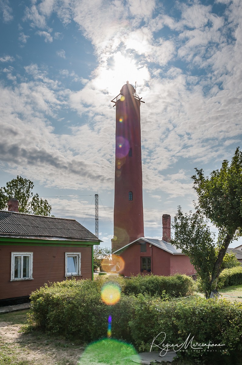 Akmeņrags lighthouse 