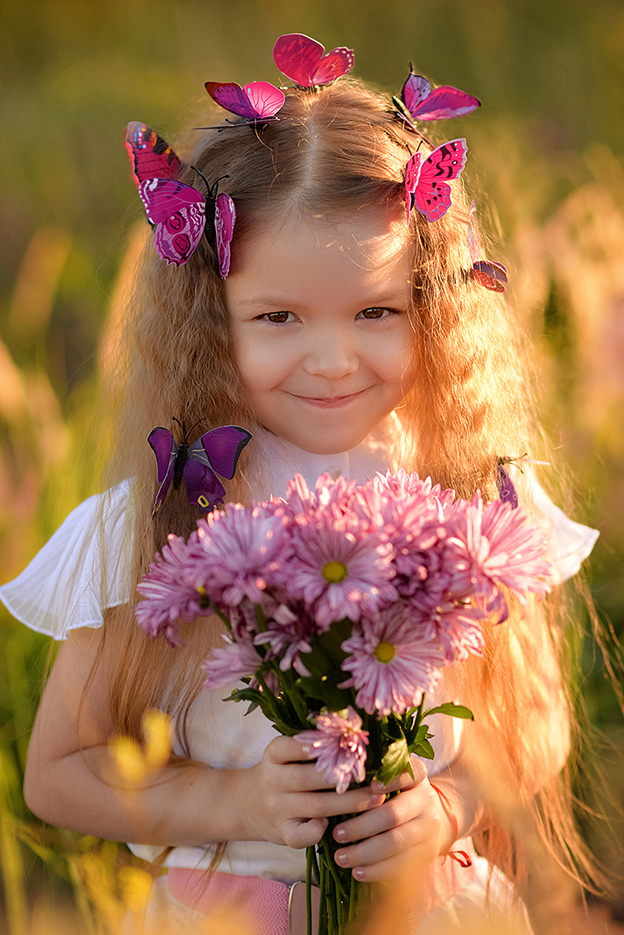 фотосессия девочка с цветами